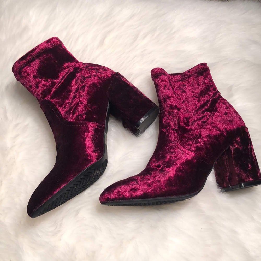NEW Qupid Velvet Boots